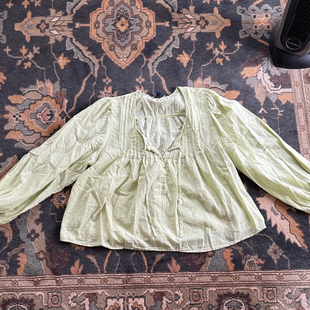 American Eagle Outfitters Light Green Peasant Blouse